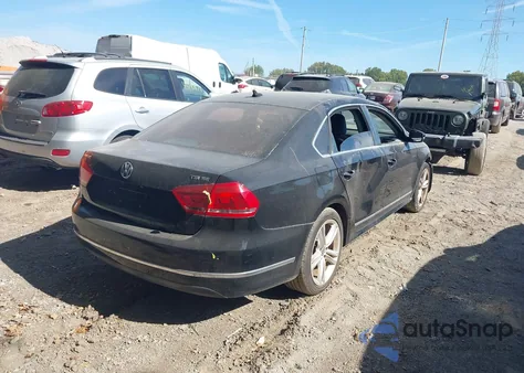 2015 Volkswagen Passat 1.8T Se из США, поврежденный, VIN 1VWBS7A38FC031005